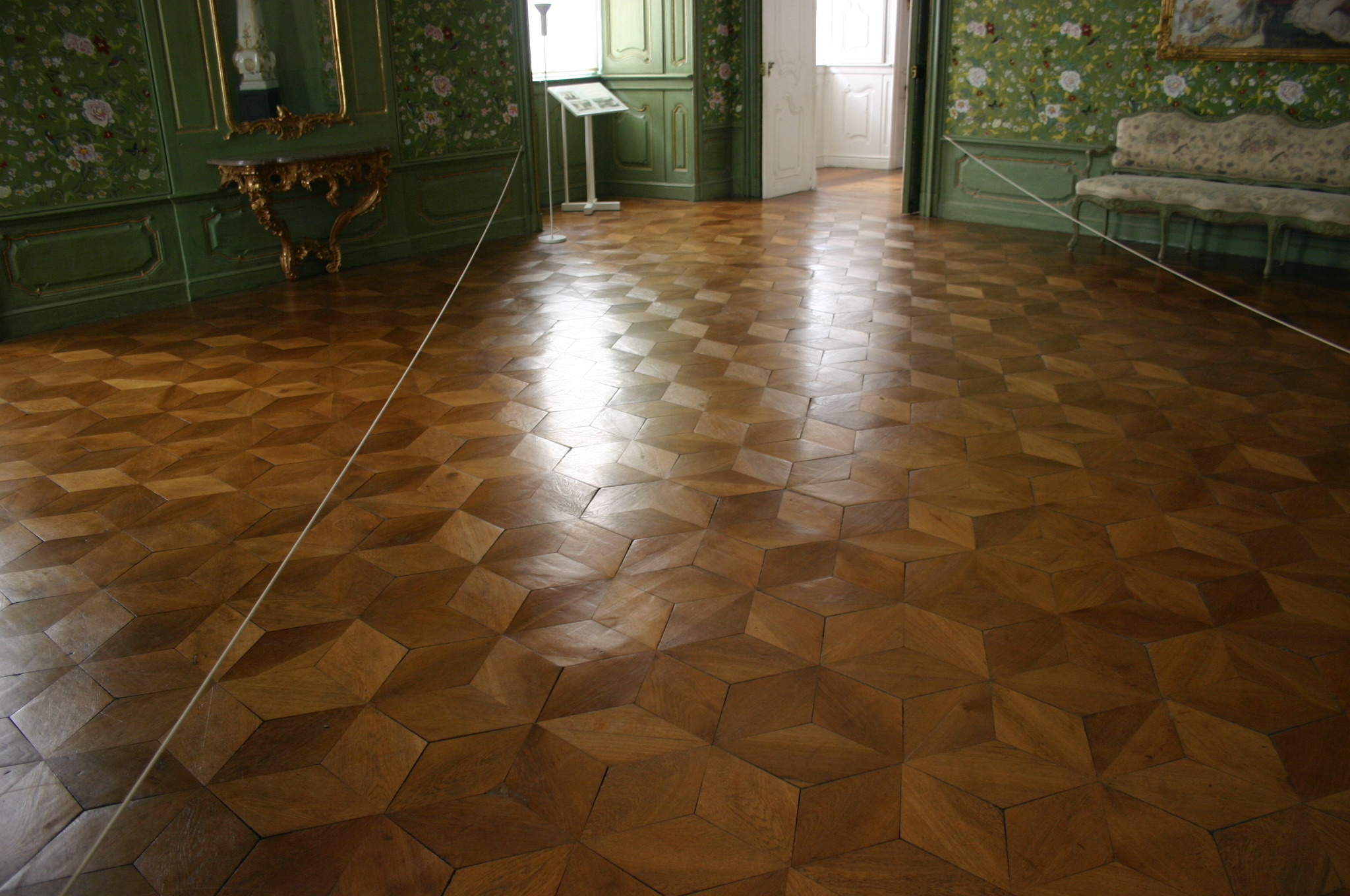 Rénovation parquets Montpellier : nettoyage de sols en bois